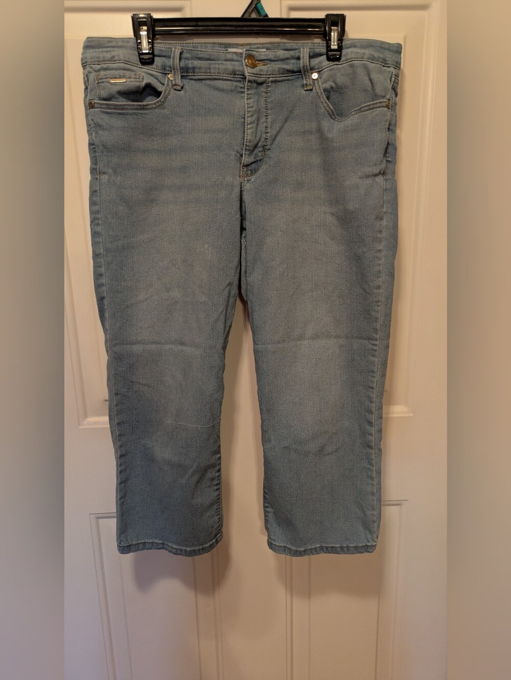 Nine West Light Blue Capris